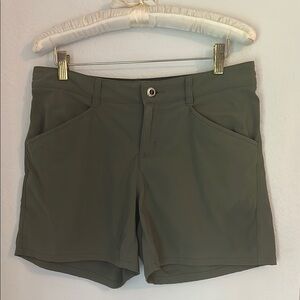 Patagonia Women's Cargo Shorts - Olive Green